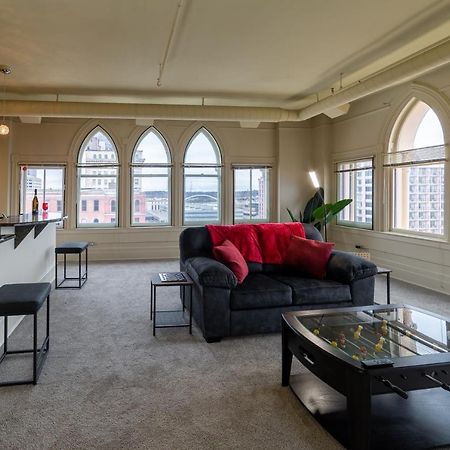 Apartmán King Bed W/ Panoramic Views Of Dt! Rochester Exteriér fotografie