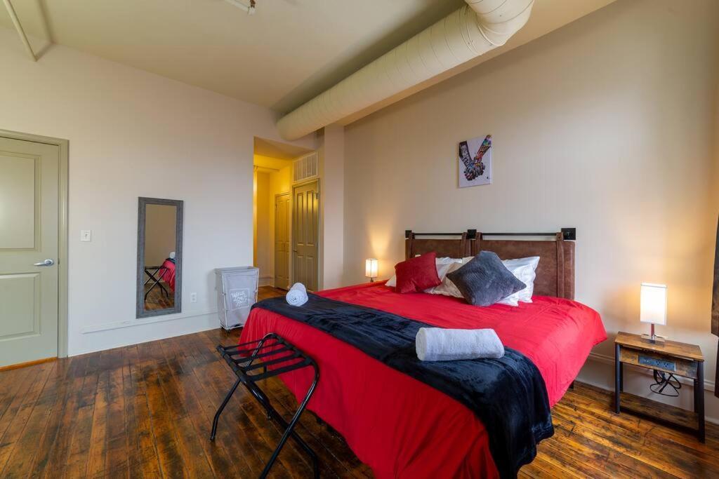 Apartmán King Bed W/ Panoramic Views Of Dt! Rochester Exteriér fotografie